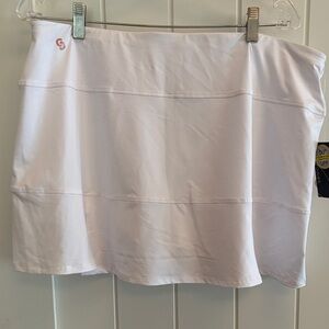 Cross Court Women's White Tennis Skirt
